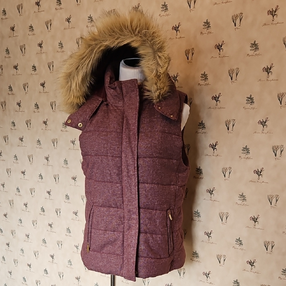 Banana Republic Maroon Herringbone Puffer Lined Vest with Faux Fur Hood. Size M